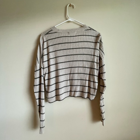 Madewell | donegal lawson crop pullover sweater in stripe donegal lighthouse - Picture 3 of 5